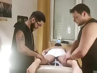Любительский гей-массаж с сексом без седла и поцелуями: Член Гей-видео